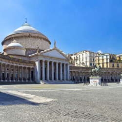 piazza plebiscito napoli